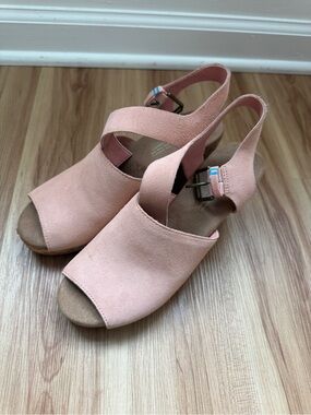 Toms Peach Suede Open-Toe Slingback Wedges